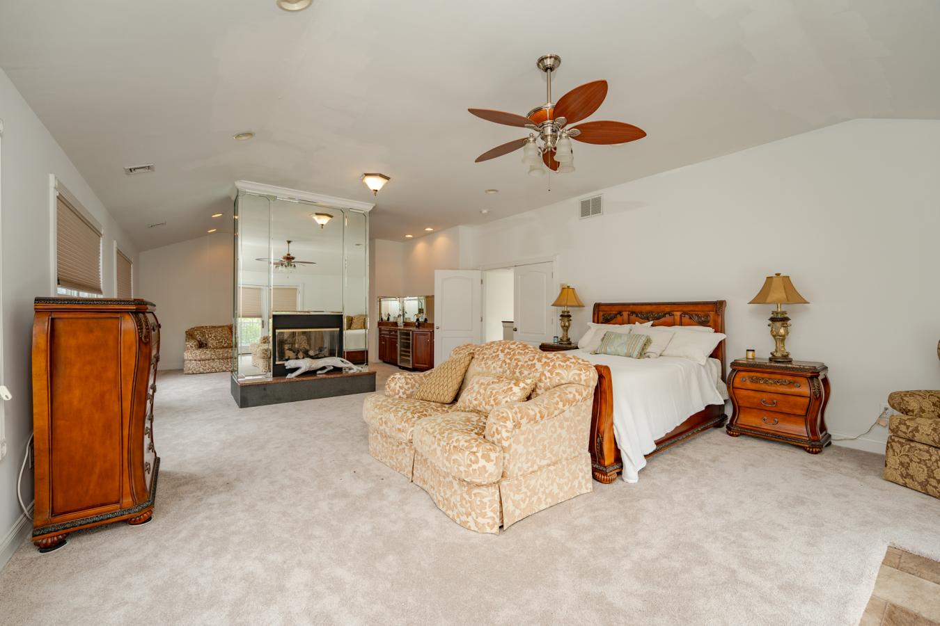 Ventnor, New Jersey, 08406, United States, 5 Bedrooms Bedrooms, ,4 BathroomsBathrooms,Residential,For Sale,1909756