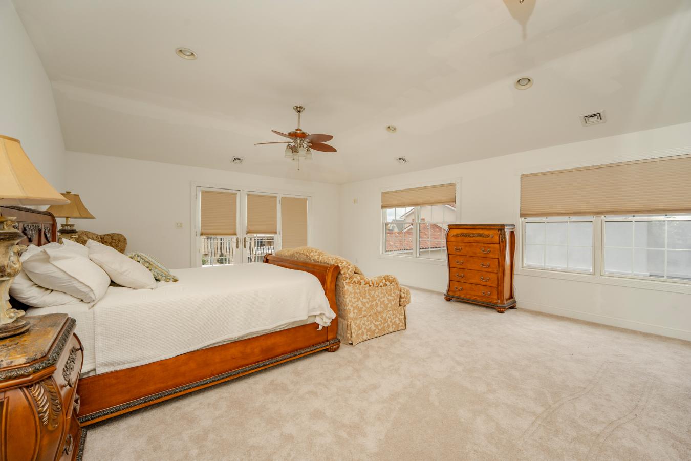 Ventnor, New Jersey, 08406, United States, 5 Bedrooms Bedrooms, ,4 BathroomsBathrooms,Residential,For Sale,1909756