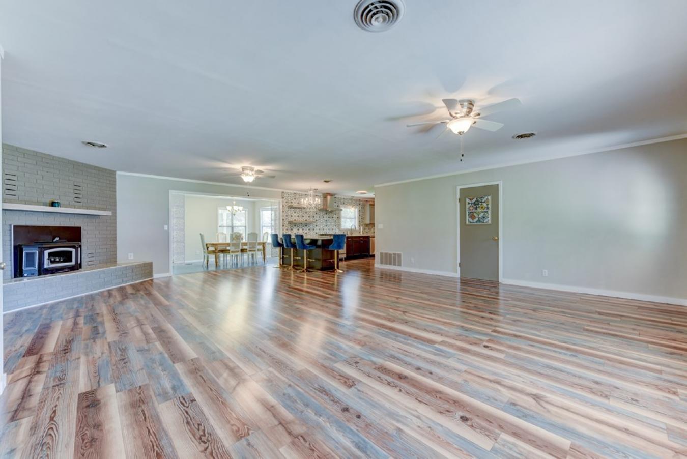 Fredericksburg, Gillespie, 78624, United States, 3 Bedrooms Bedrooms, ,2 BathroomsBathrooms,Residential,For Sale,1910067