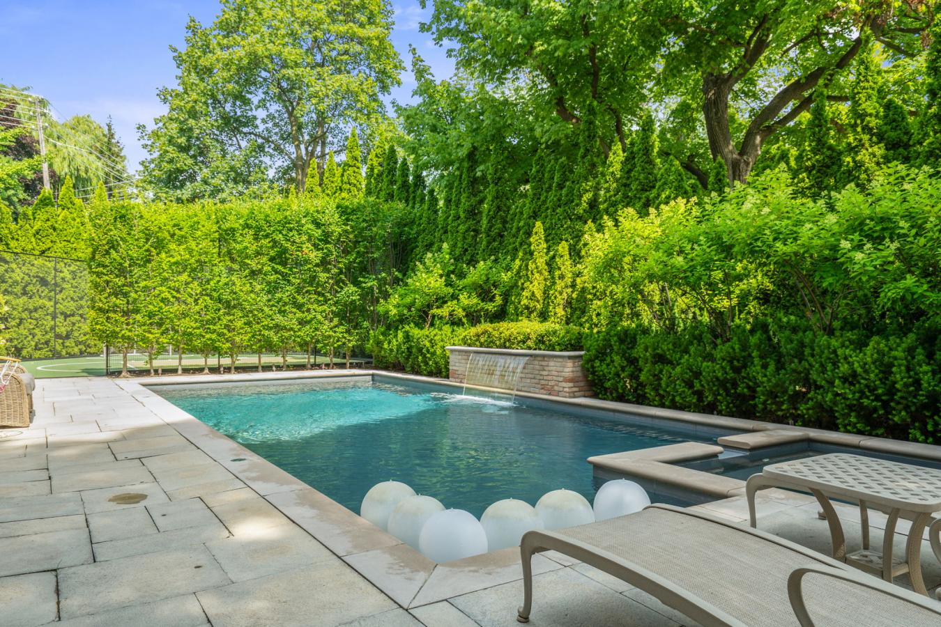 Toronto, ON, M5P 2R5, Canada, ,5 BathroomsBathrooms,Residential,For Sale,1909755
