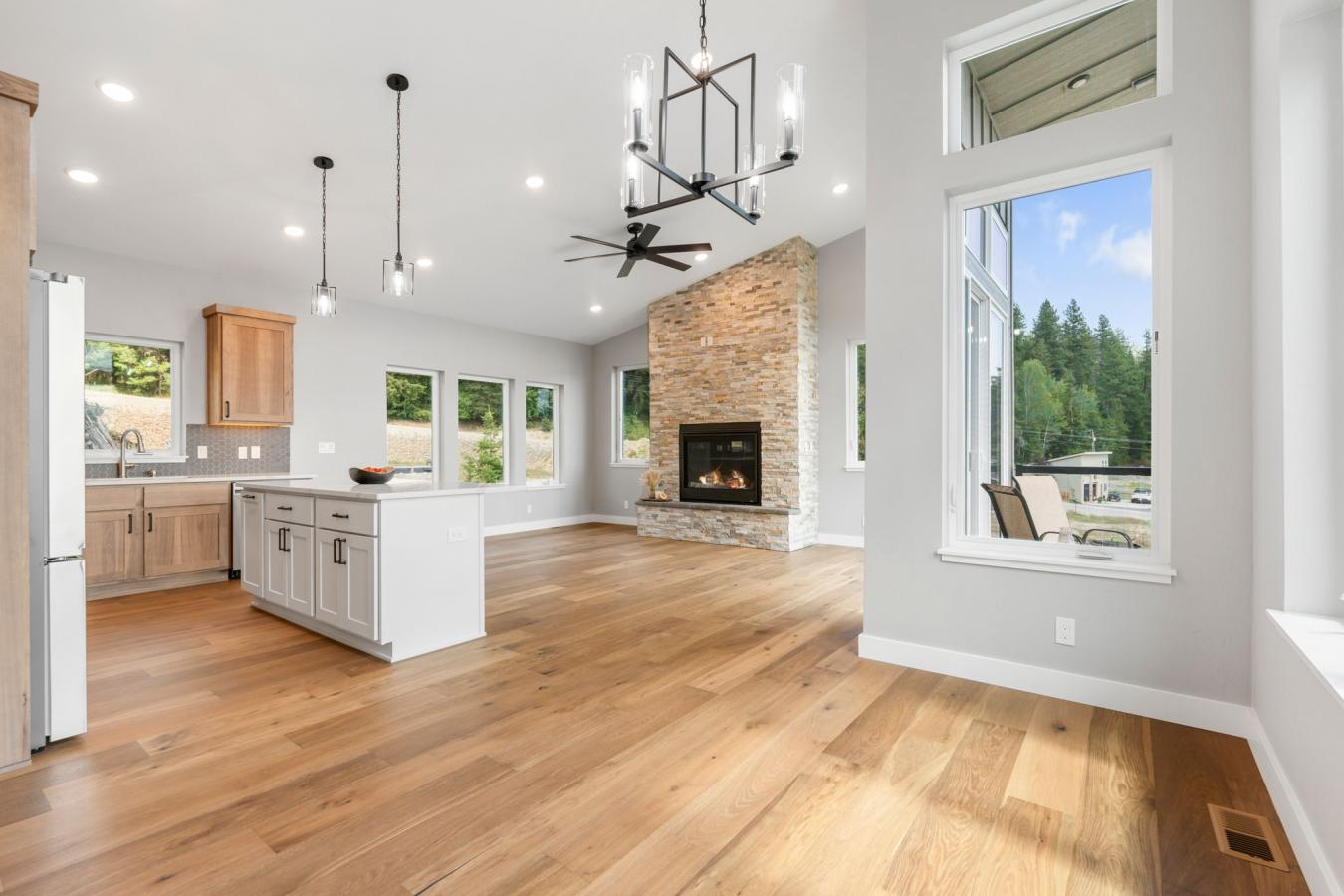 Sagle, Bonner, 83860, United States, 3 Bedrooms Bedrooms, ,3 BathroomsBathrooms,Residential,For Sale,1910060