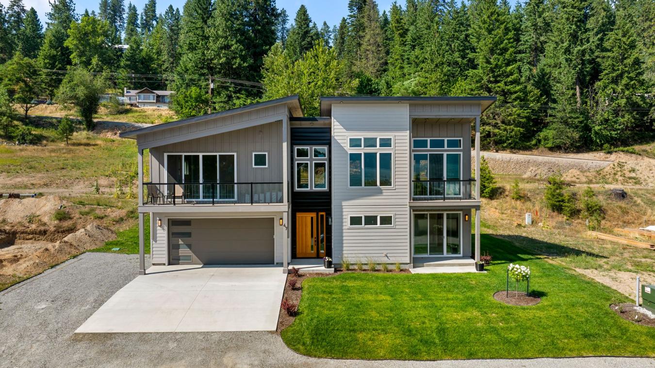 Sagle, Bonner, 83860, United States, 3 Bedrooms Bedrooms, ,3 BathroomsBathrooms,Residential,For Sale,1910060