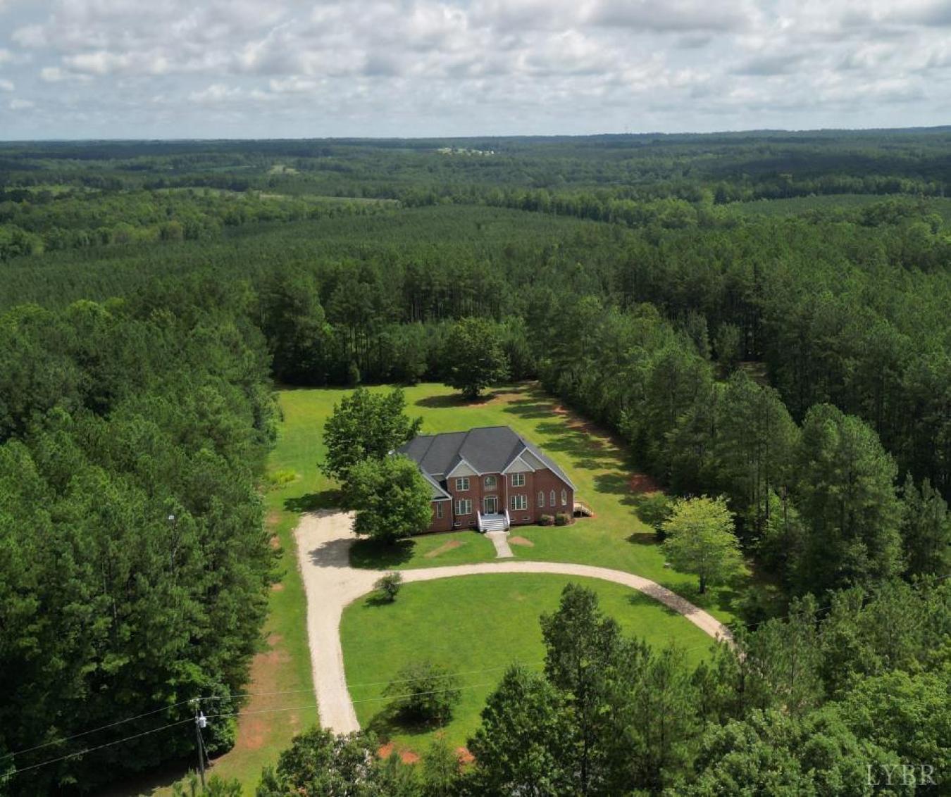 Appomattox, Appomattox, 24522, United States, 5 Bedrooms Bedrooms, ,5 BathroomsBathrooms,Residential,For Sale,1963367