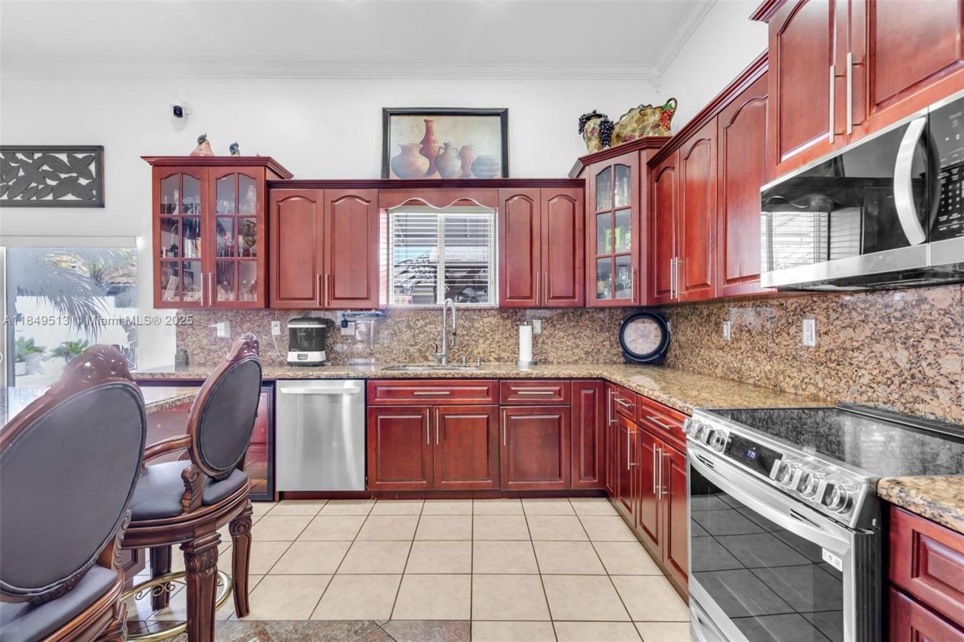 Miami, Miami-Dade County, 33185, United States, 4 Bedrooms Bedrooms, ,3 BathroomsBathrooms,Residential,For Sale,1910059