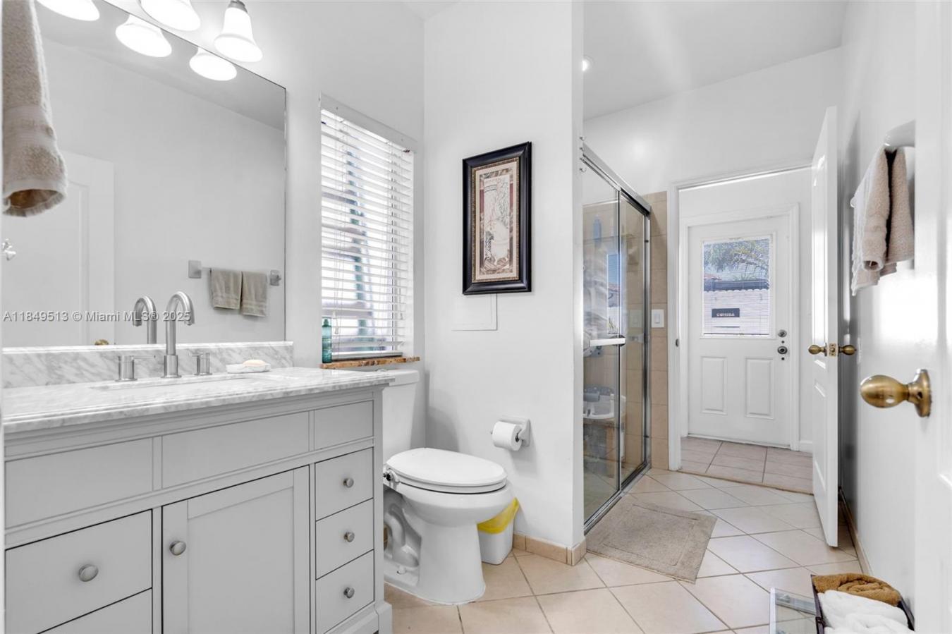 Miami, Miami-Dade County, 33185, United States, 4 Bedrooms Bedrooms, ,3 BathroomsBathrooms,Residential,For Sale,1910059