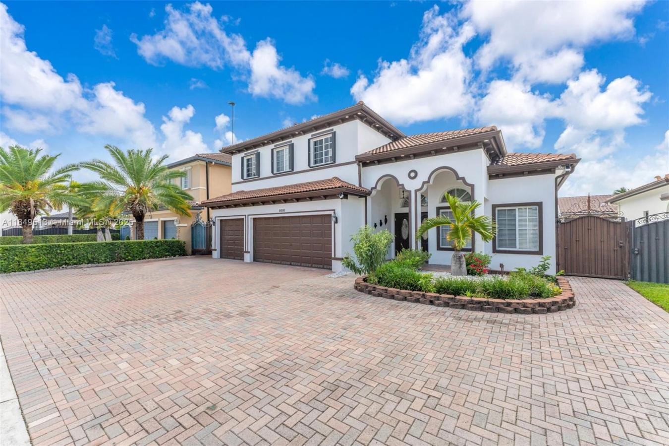 Miami, Miami-Dade County, 33185, United States, 4 Bedrooms Bedrooms, ,3 BathroomsBathrooms,Residential,For Sale,1910059