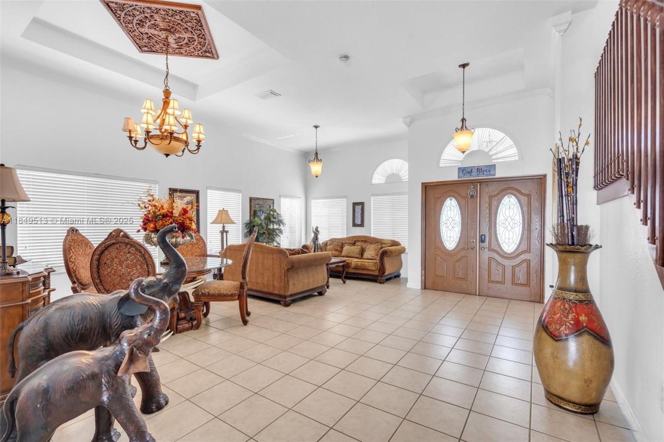 Miami, Miami-Dade County, 33185, United States, 4 Bedrooms Bedrooms, ,3 BathroomsBathrooms,Residential,For Sale,1910059