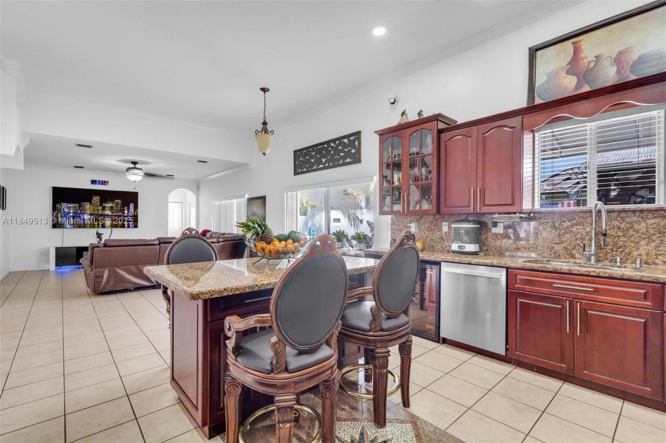 Miami, Miami-Dade County, 33185, United States, 4 Bedrooms Bedrooms, ,3 BathroomsBathrooms,Residential,For Sale,1910059