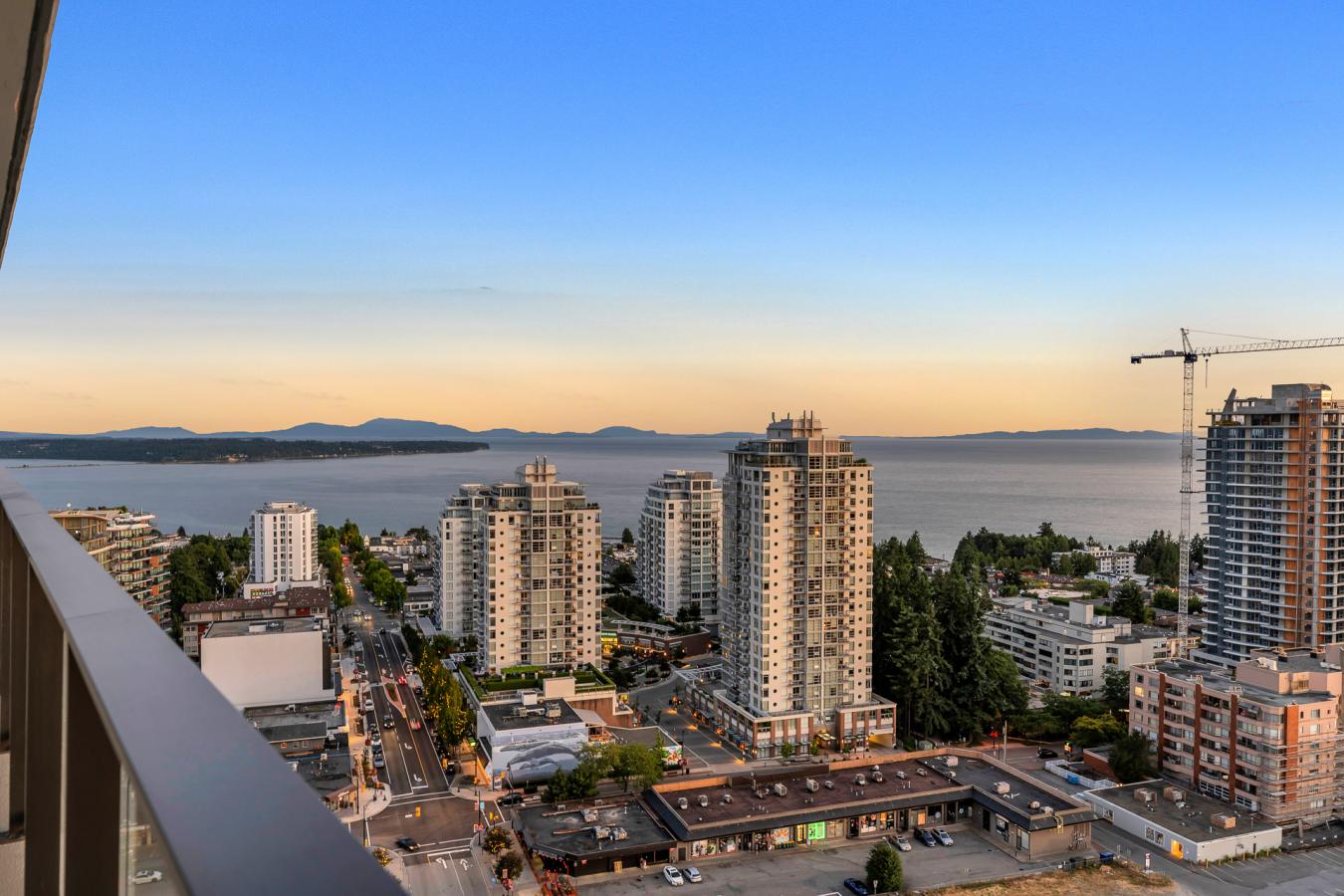 White Rock, BC, V4B 0C5, Canada, 2 Bedrooms Bedrooms, ,2 BathroomsBathrooms,Residential,For Sale,1910041