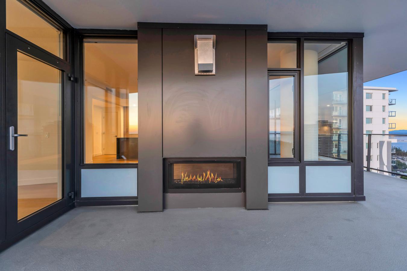 White Rock, BC, V4B 0C5, Canada, 2 Bedrooms Bedrooms, ,2 BathroomsBathrooms,Residential,For Sale,1910041