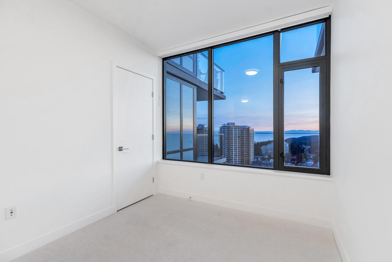 White Rock, BC, V4B 0C5, Canada, 2 Bedrooms Bedrooms, ,2 BathroomsBathrooms,Residential,For Sale,1910041