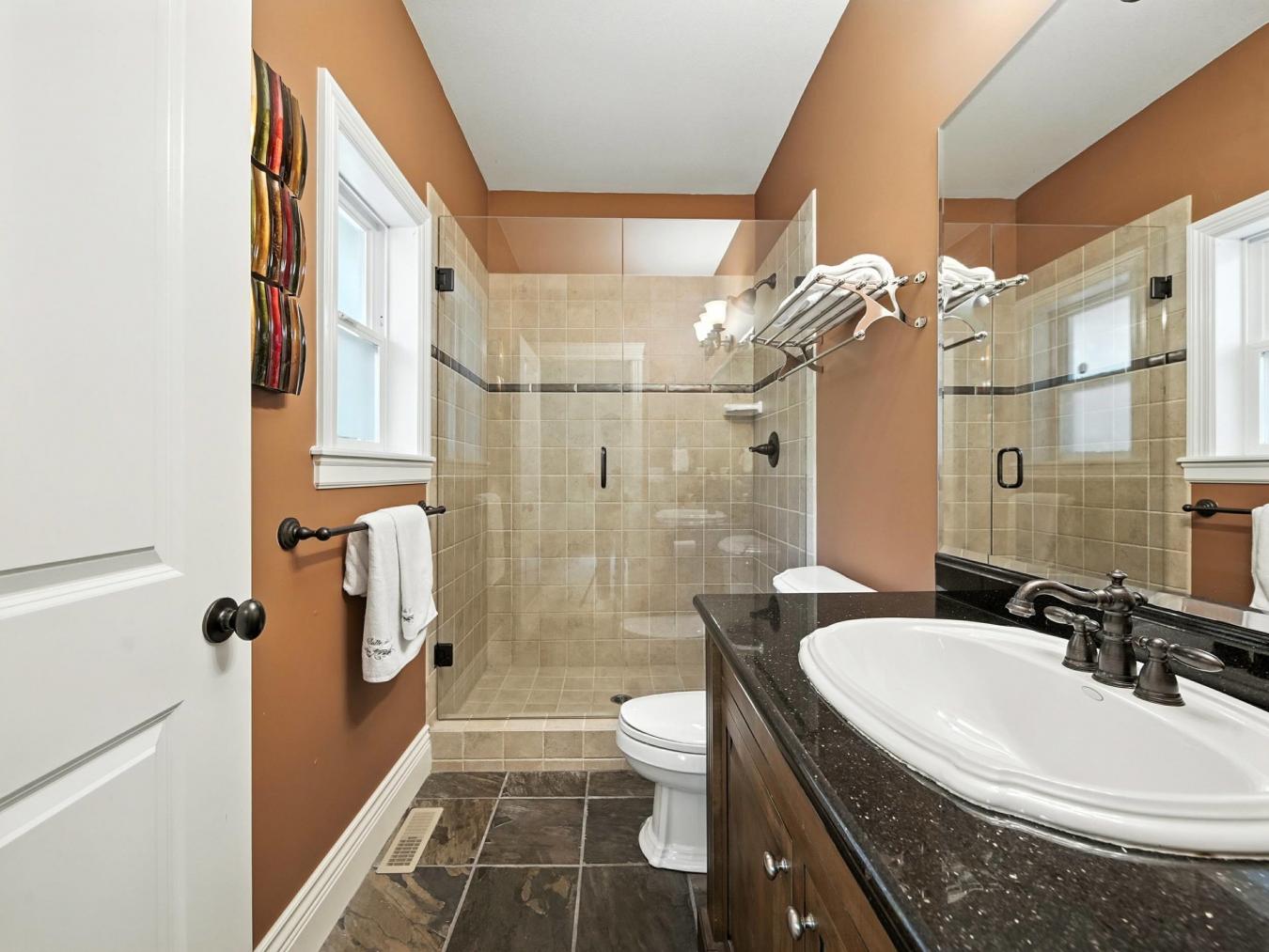 Surrey, BC, V4A 9T7, Canada, 6 Bedrooms Bedrooms, ,5 BathroomsBathrooms,Residential,For Sale,1910040