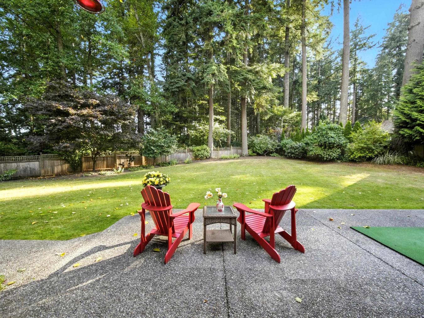 Surrey, BC, V4A 9T7, Canada, 6 Bedrooms Bedrooms, ,5 BathroomsBathrooms,Residential,For Sale,1910040