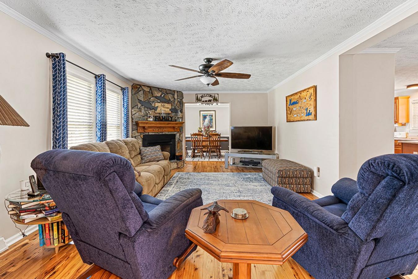 Chappells, Newberry, 29037, United States, 4 Bedrooms Bedrooms, ,2 BathroomsBathrooms,Residential,For Sale,1910039