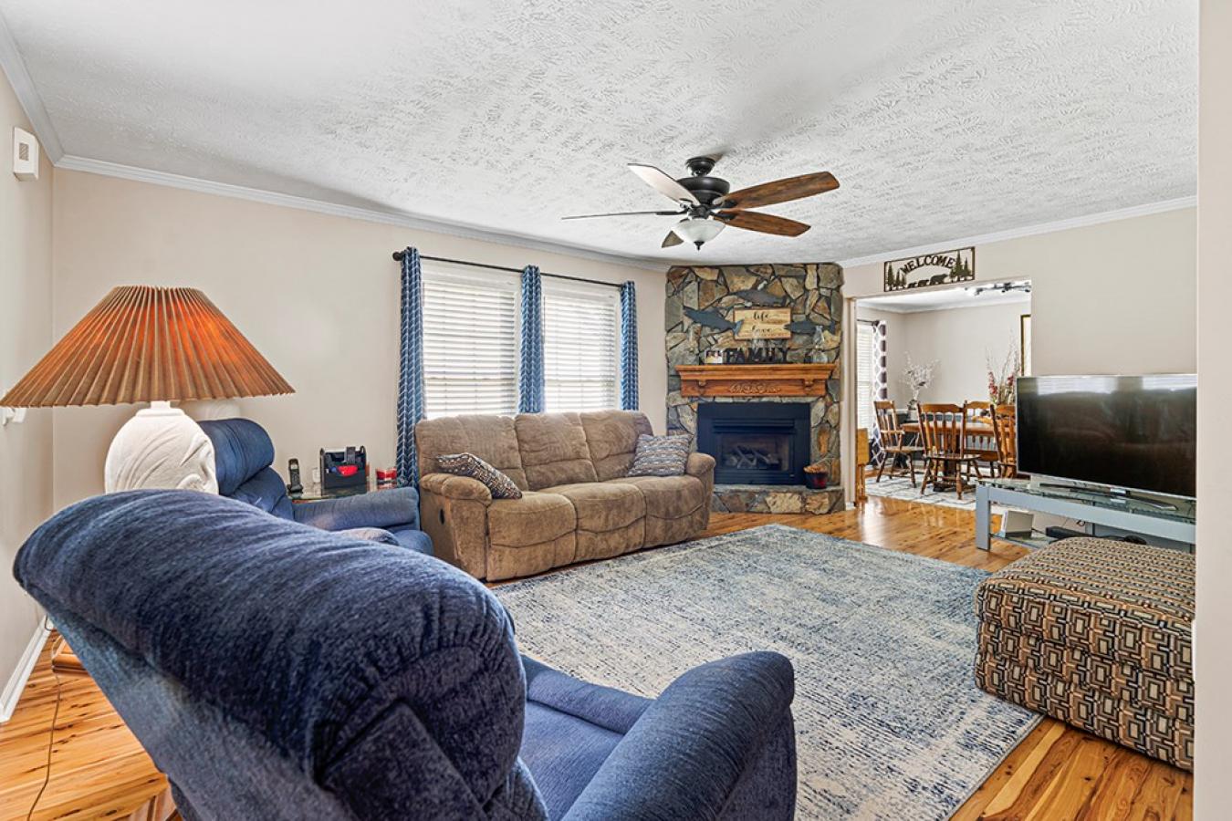 Chappells, Newberry, 29037, United States, 4 Bedrooms Bedrooms, ,2 BathroomsBathrooms,Residential,For Sale,1910039