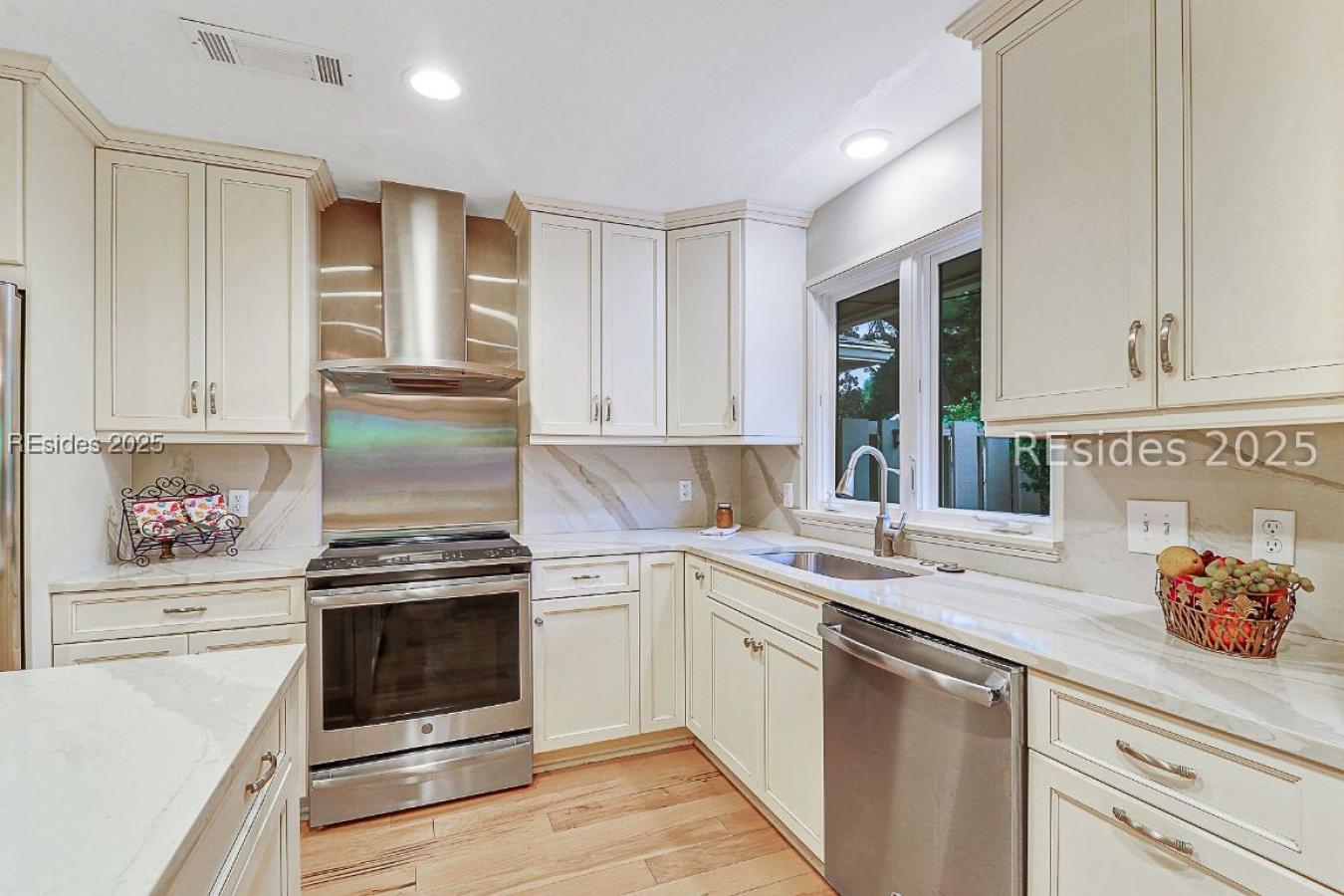 Bluffton, Beaufort, 29910, United States, 4 Bedrooms Bedrooms, ,3 BathroomsBathrooms,Residential,For Sale,1910034