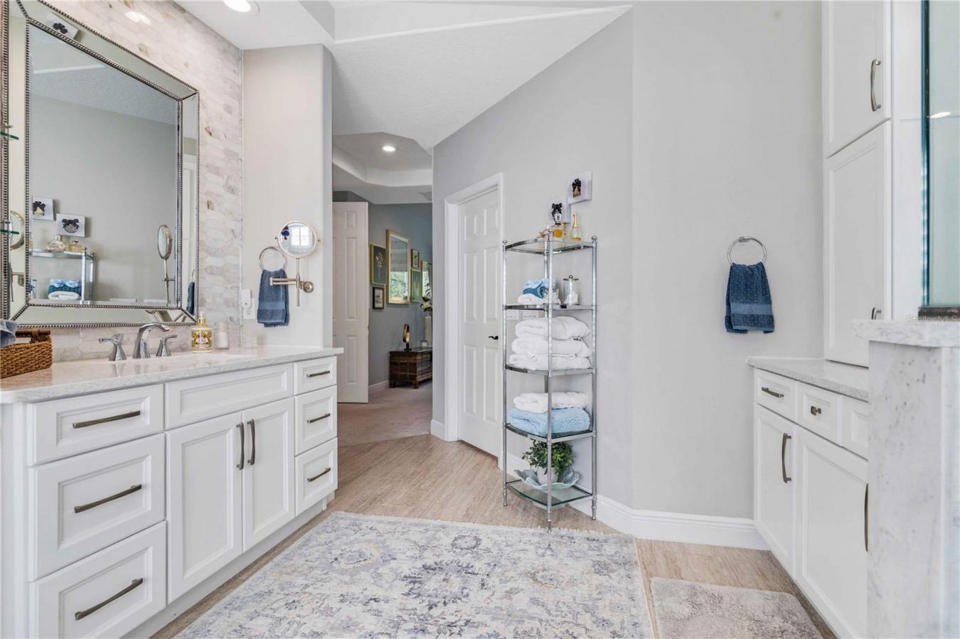 LONGWOOD, Seminole, 32779, United States, 4 Bedrooms Bedrooms, ,3 BathroomsBathrooms,Residential,For Sale,1910033