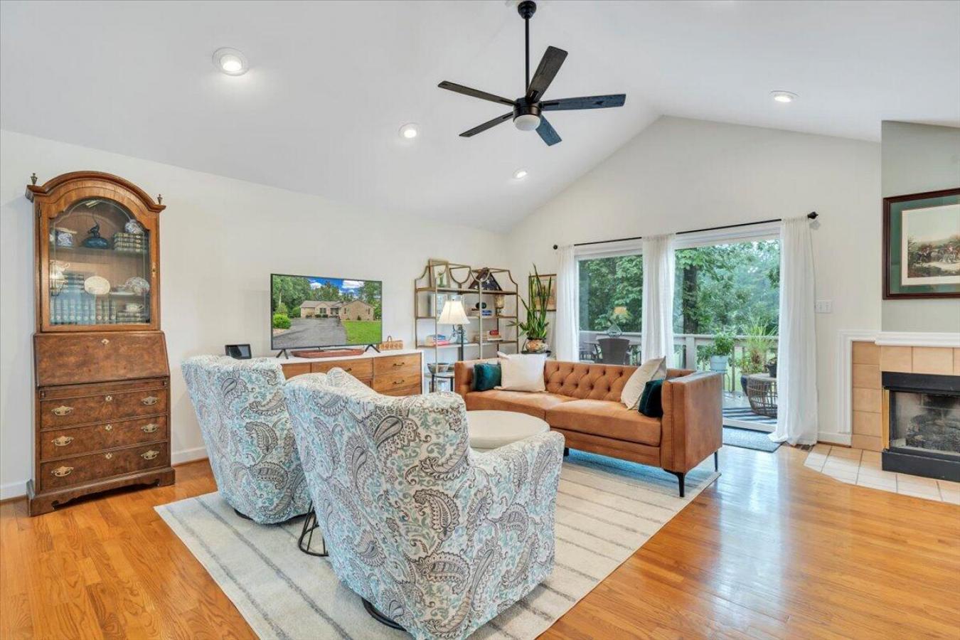 Huddleston, Bedford County, 24104, United States, 4 Bedrooms Bedrooms, ,3 BathroomsBathrooms,Residential,For Sale,1912967