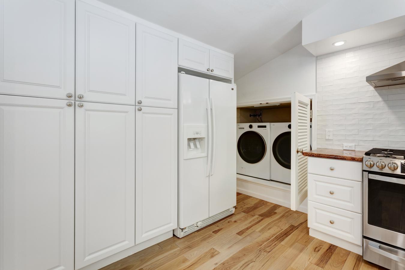 Orinda, Contra Costa, 94563, United States, 3 Bedrooms Bedrooms, ,2 BathroomsBathrooms,Residential,For Sale,1910348