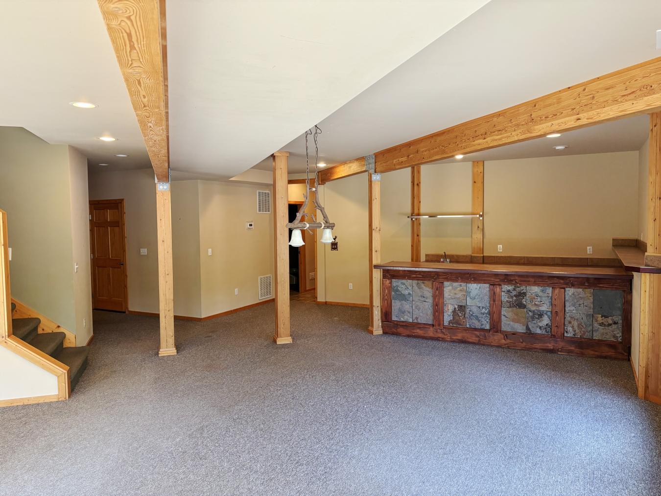 Easton, Kittitas, 98925, United States, 4 Bedrooms Bedrooms, ,4 BathroomsBathrooms,Residential,For Sale,1912966