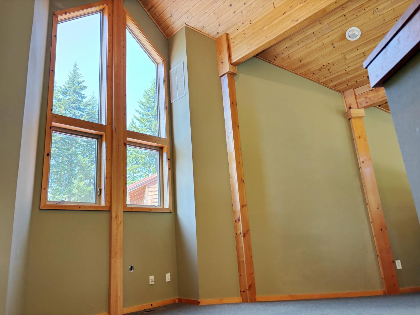 Easton, Kittitas, 98925, United States, 4 Bedrooms Bedrooms, ,4 BathroomsBathrooms,Residential,For Sale,1912966