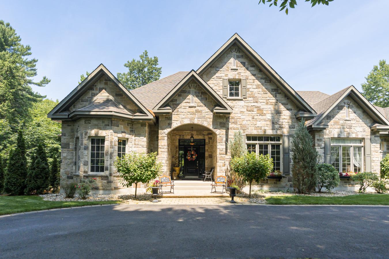 Saint-Lazare, QC, J7T 3L5, Canada, 5 Bedrooms Bedrooms, ,4 BathroomsBathrooms,Residential,For Sale,1912965