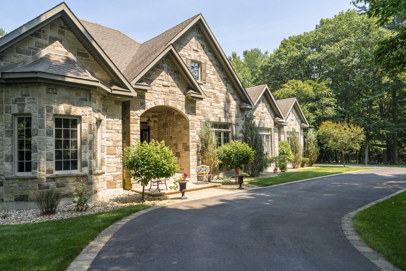 Saint-Lazare, QC, J7T 3L5, Canada, 5 Bedrooms Bedrooms, ,4 BathroomsBathrooms,Residential,For Sale,1912965