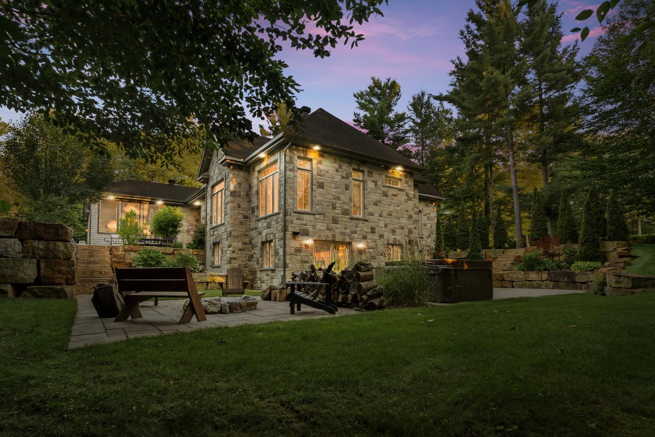 Saint-Lazare, QC, J7T 3L5, Canada, 5 Bedrooms Bedrooms, ,4 BathroomsBathrooms,Residential,For Sale,1912965