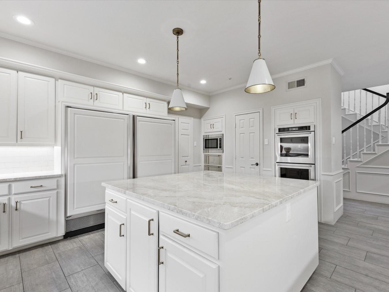 Dallas, Dallas, 75225, United States, 4 Bedrooms Bedrooms, ,5 BathroomsBathrooms,Residential,For Sale,1912964