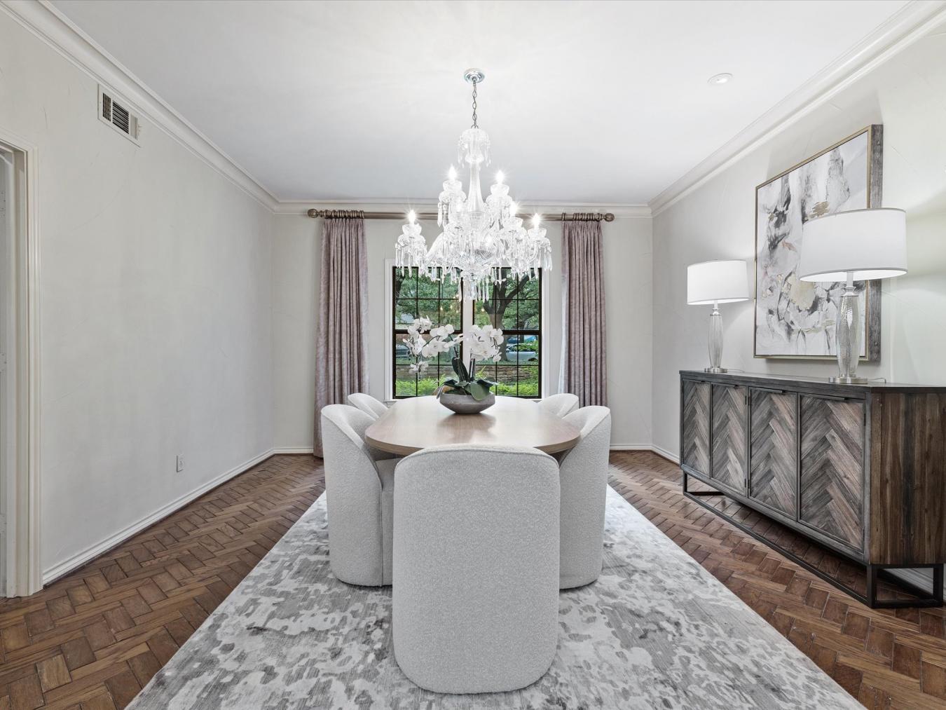 Dallas, Dallas, 75225, United States, 4 Bedrooms Bedrooms, ,5 BathroomsBathrooms,Residential,For Sale,1912964