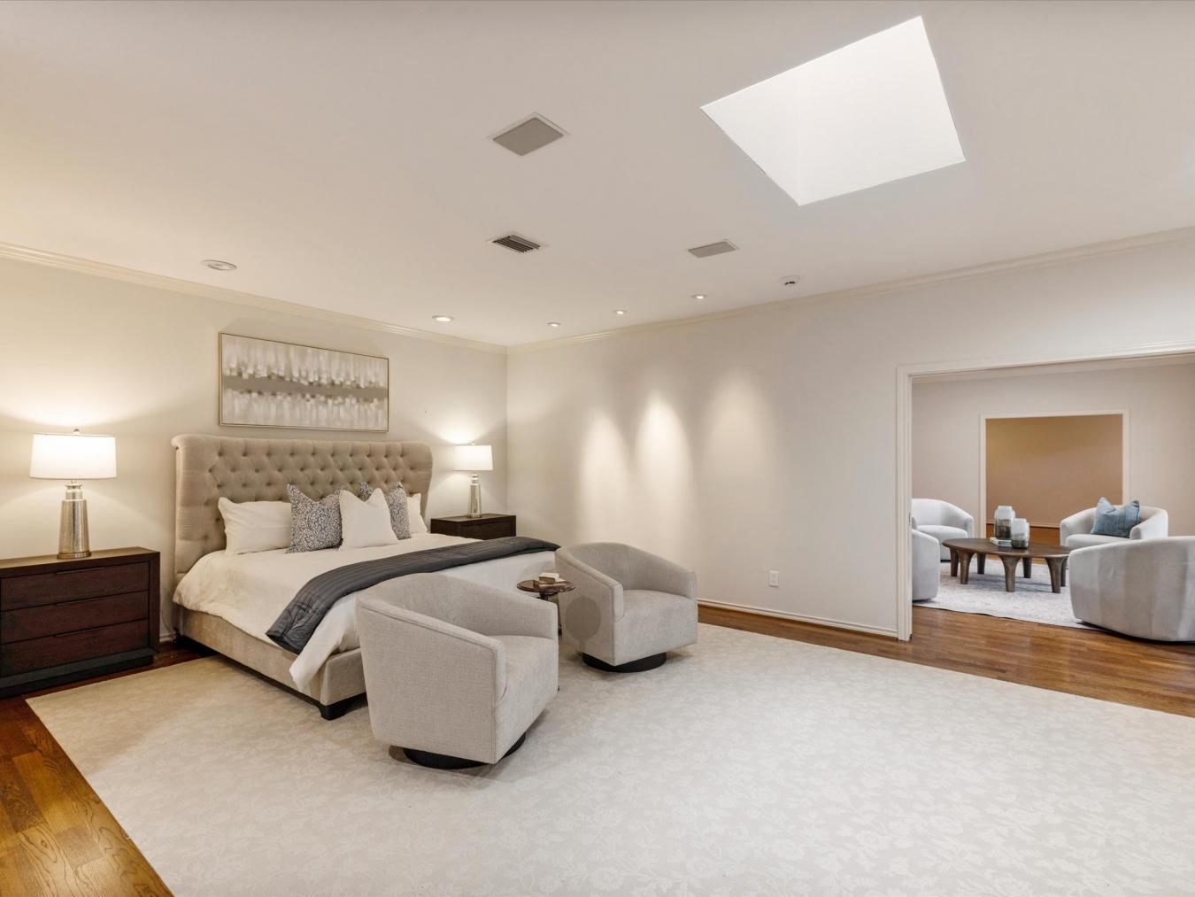 Dallas, Dallas, 75225, United States, 4 Bedrooms Bedrooms, ,5 BathroomsBathrooms,Residential,For Sale,1912964