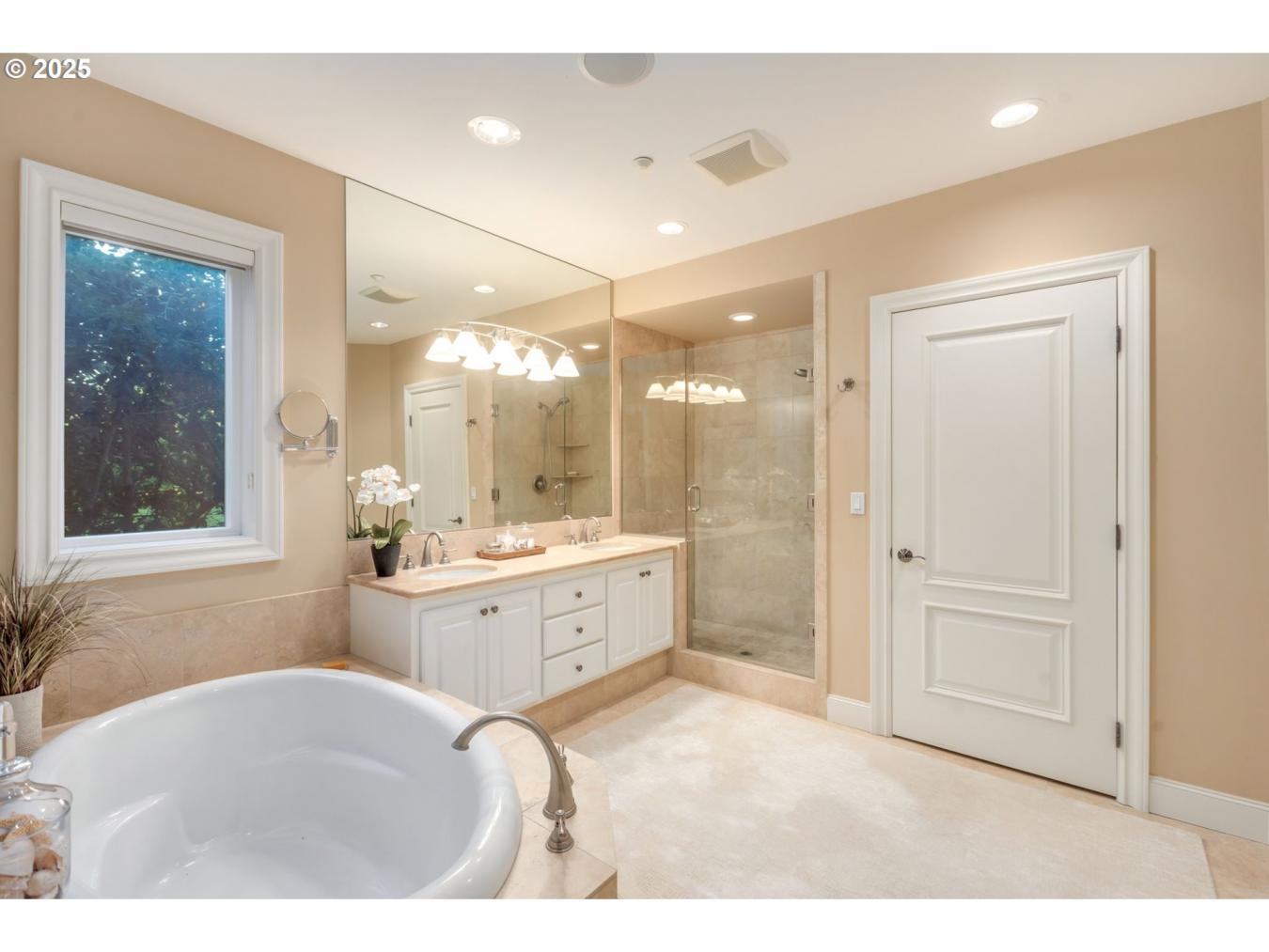 Vancouver, Clark, 98661, United States, 3 Bedrooms Bedrooms, ,2 BathroomsBathrooms,Residential,For Sale,1912963