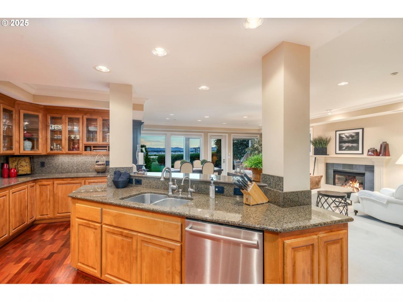 Vancouver, Clark, 98661, United States, 3 Bedrooms Bedrooms, ,2 BathroomsBathrooms,Residential,For Sale,1912963