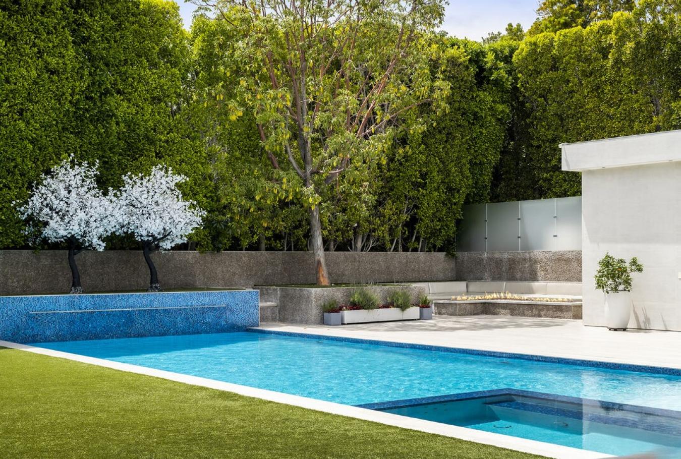 Beverly Hills, California, 90210, United States, 9 Bedrooms Bedrooms, ,13 BathroomsBathrooms,Residential,For Sale,1912959
