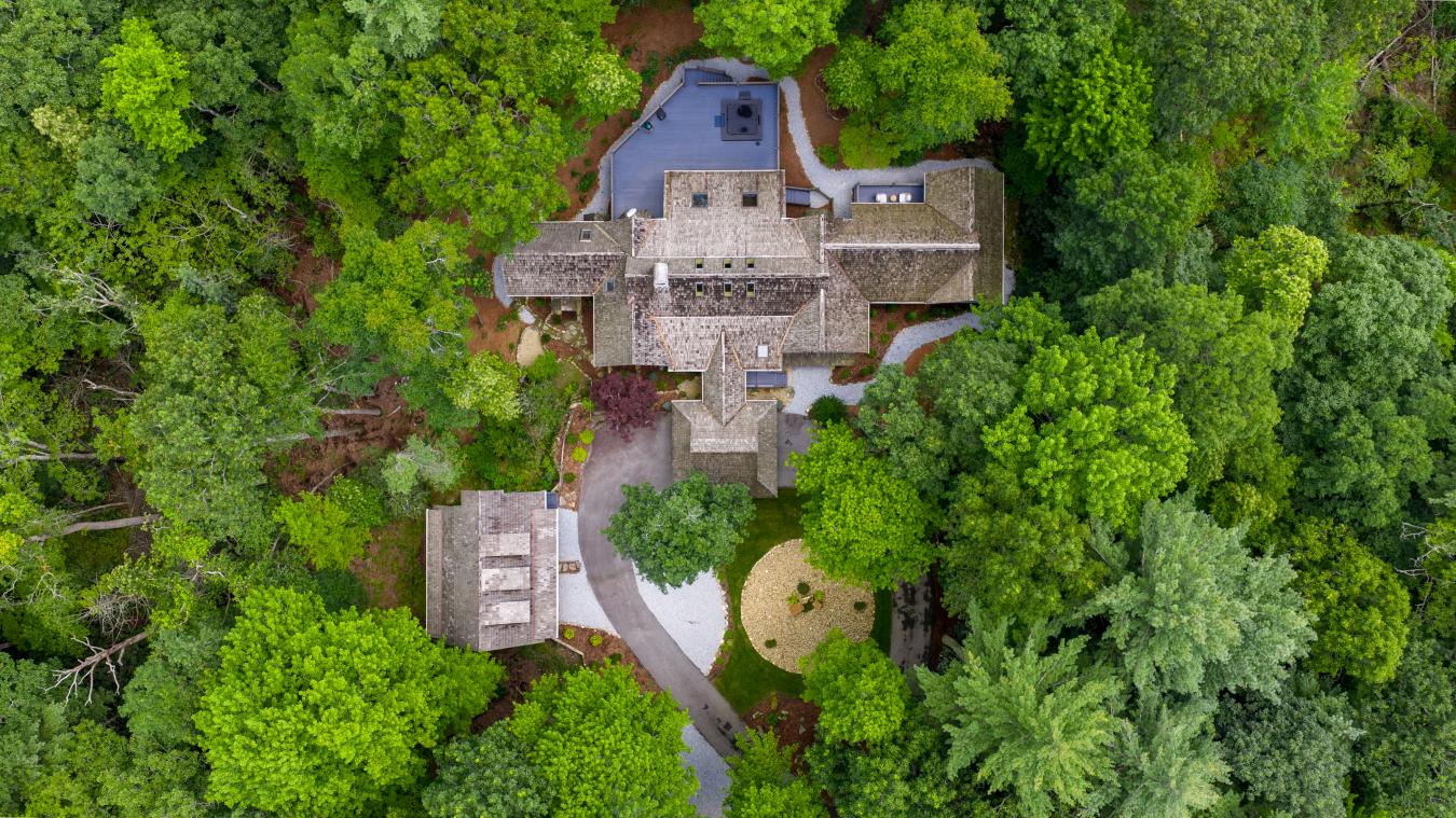 Cashiers, Jackson, 28717, United States, 3 Bedrooms Bedrooms, ,4 BathroomsBathrooms,Residential,For Sale,1912958