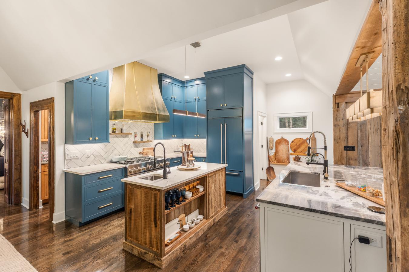 Cashiers, Jackson, 28717, United States, 3 Bedrooms Bedrooms, ,4 BathroomsBathrooms,Residential,For Sale,1912958