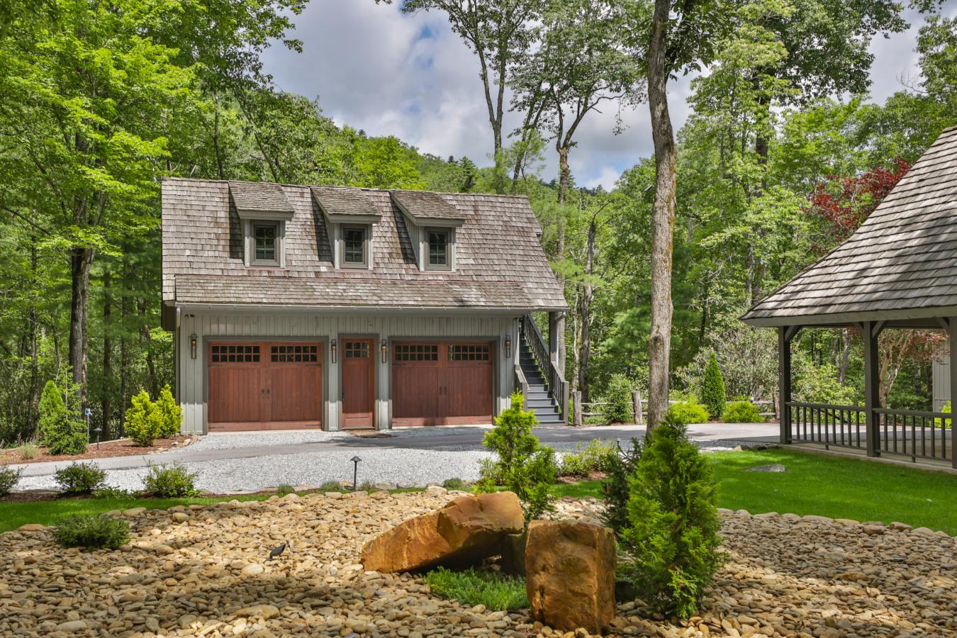 Cashiers, Jackson, 28717, United States, 3 Bedrooms Bedrooms, ,4 BathroomsBathrooms,Residential,For Sale,1912958