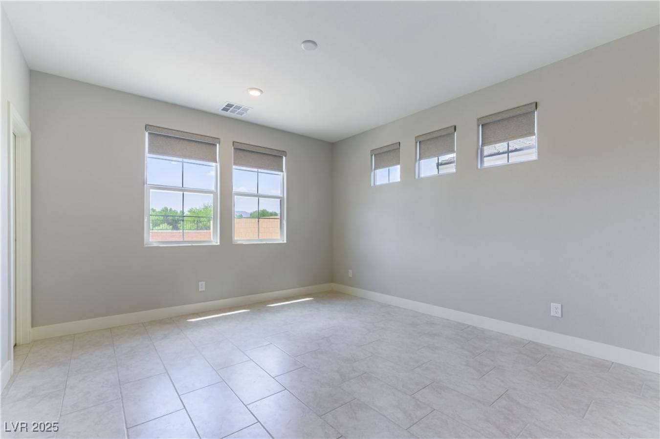 Henderson, Clark, 89011, United States, 6 Bedrooms Bedrooms, ,3 BathroomsBathrooms,Residential,For Sale,1912957