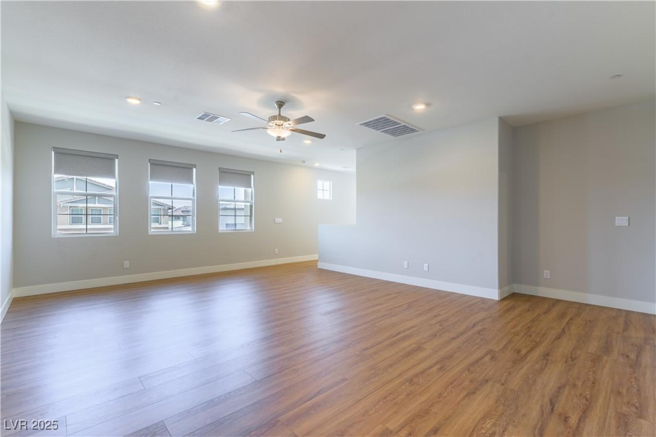 Henderson, Clark, 89011, United States, 6 Bedrooms Bedrooms, ,3 BathroomsBathrooms,Residential,For Sale,1912957