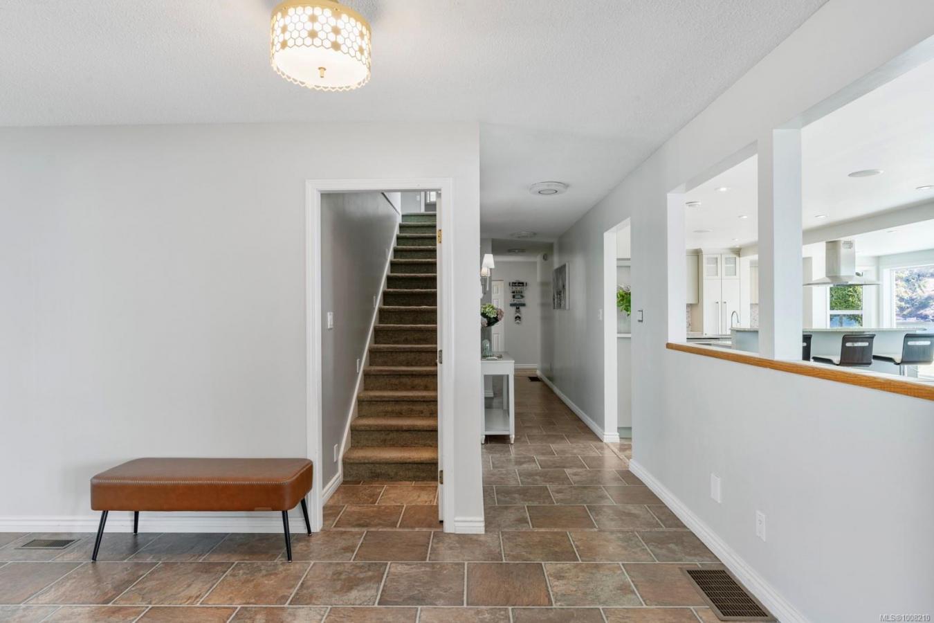 Saanich, Capital Regional District, V8N 4G3, Canada, 4 Bedrooms Bedrooms, ,4 BathroomsBathrooms,Residential,For Sale,1912955