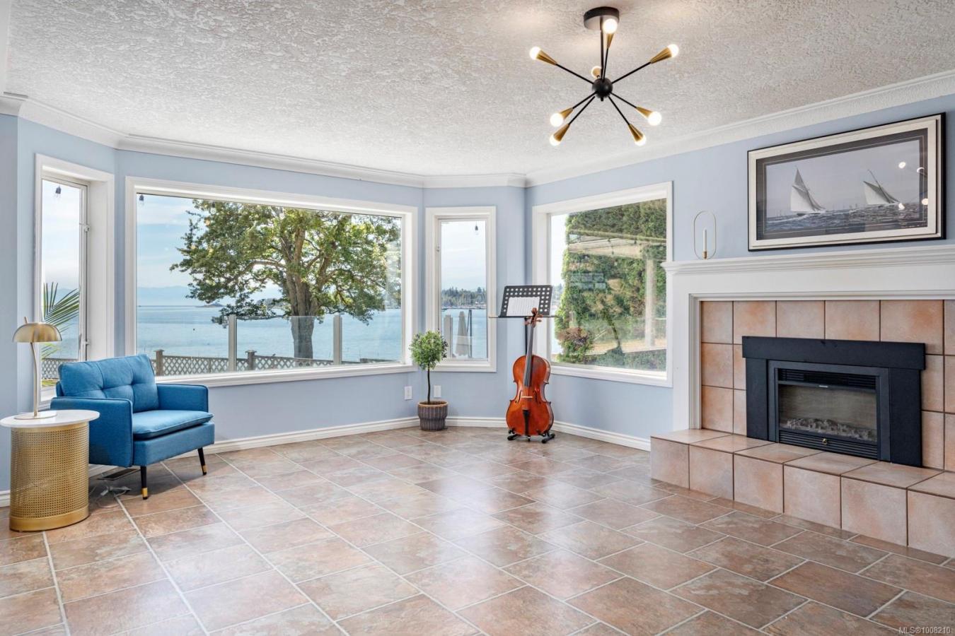 Saanich, Capital Regional District, V8N 4G3, Canada, 4 Bedrooms Bedrooms, ,4 BathroomsBathrooms,Residential,For Sale,1912955