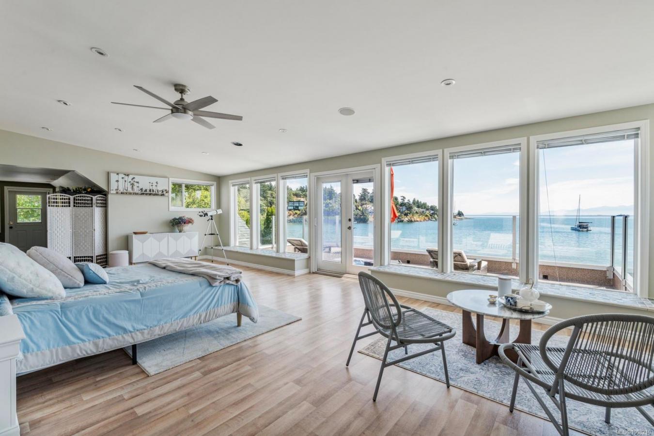 Saanich, Capital Regional District, V8N 4G3, Canada, 4 Bedrooms Bedrooms, ,4 BathroomsBathrooms,Residential,For Sale,1912955