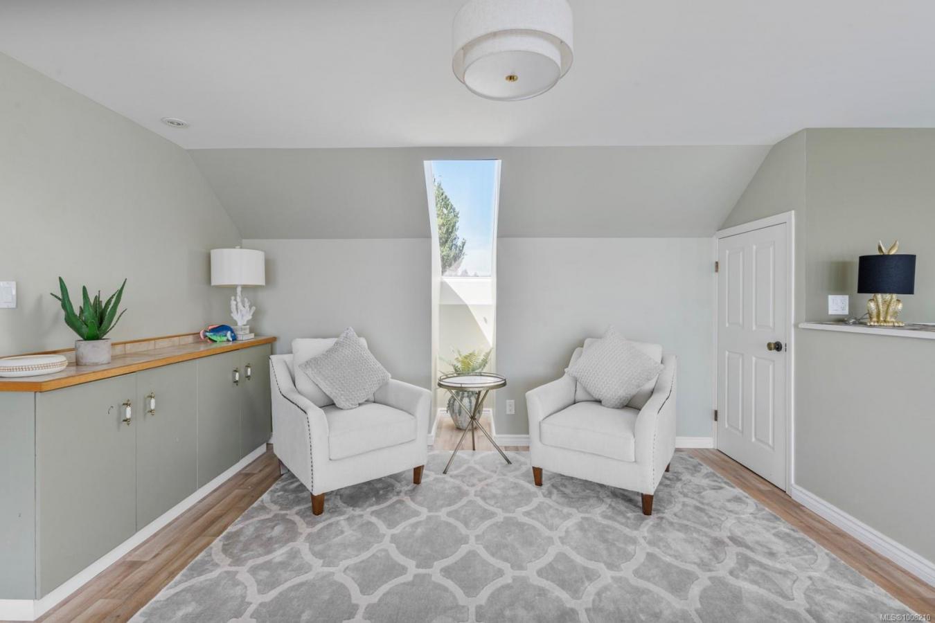 Saanich, Capital Regional District, V8N 4G3, Canada, 4 Bedrooms Bedrooms, ,4 BathroomsBathrooms,Residential,For Sale,1912955