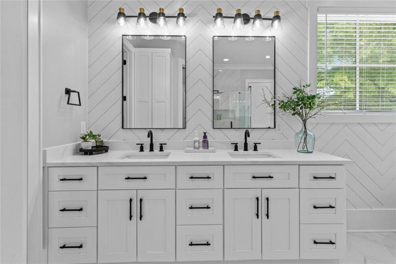 Monroe, Walton - GA, 30656, United States, 5 Bedrooms Bedrooms, ,4 BathroomsBathrooms,Residential,For Sale,1912949