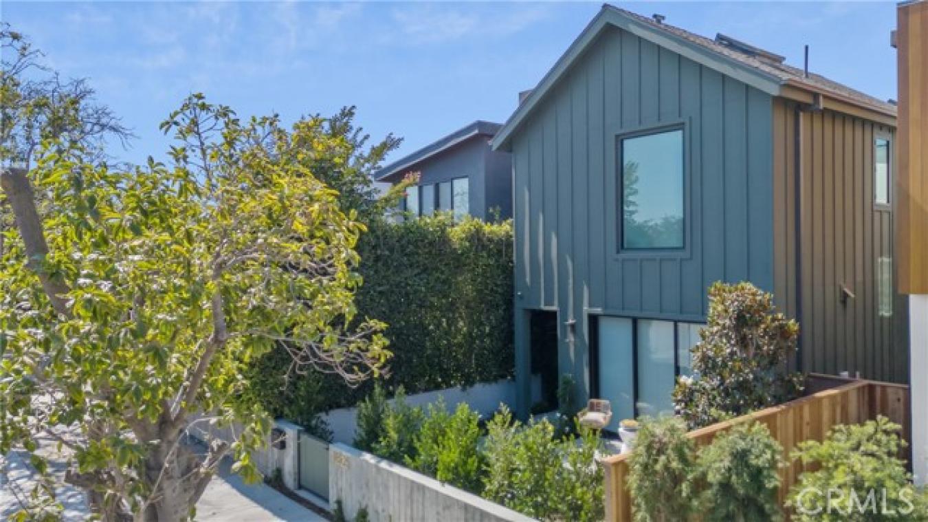 Los Angeles, Los Angeles, 90064, United States, 4 Bedrooms Bedrooms, ,3 BathroomsBathrooms,Residential,For Sale,1912946