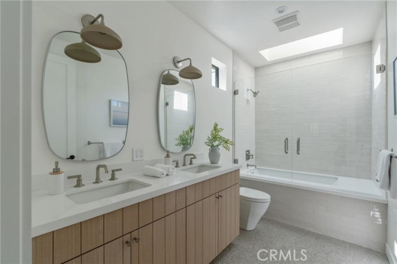 Los Angeles, Los Angeles, 90064, United States, 4 Bedrooms Bedrooms, ,3 BathroomsBathrooms,Residential,For Sale,1912946