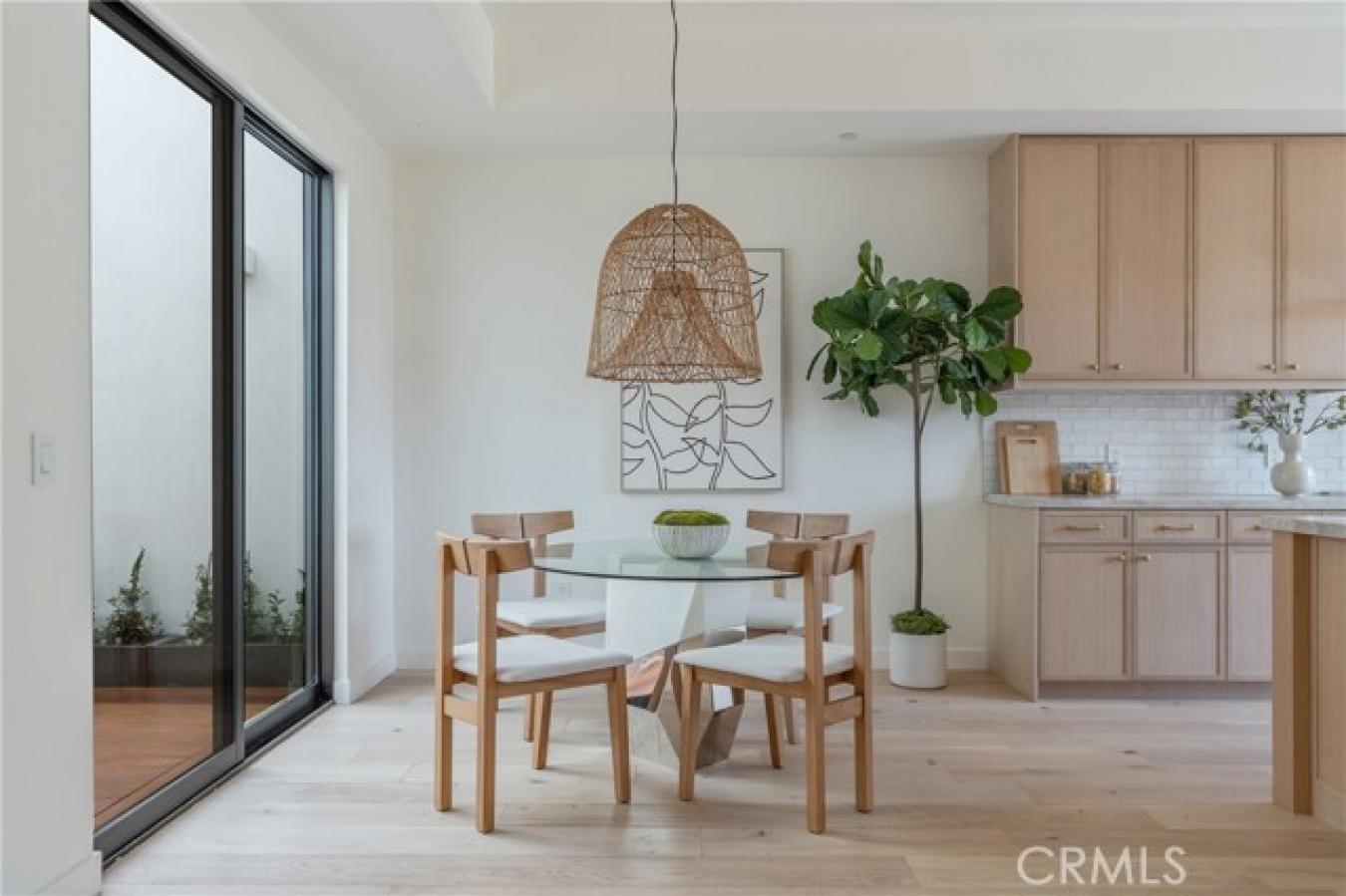 Los Angeles, Los Angeles, 90064, United States, 4 Bedrooms Bedrooms, ,3 BathroomsBathrooms,Residential,For Sale,1912946