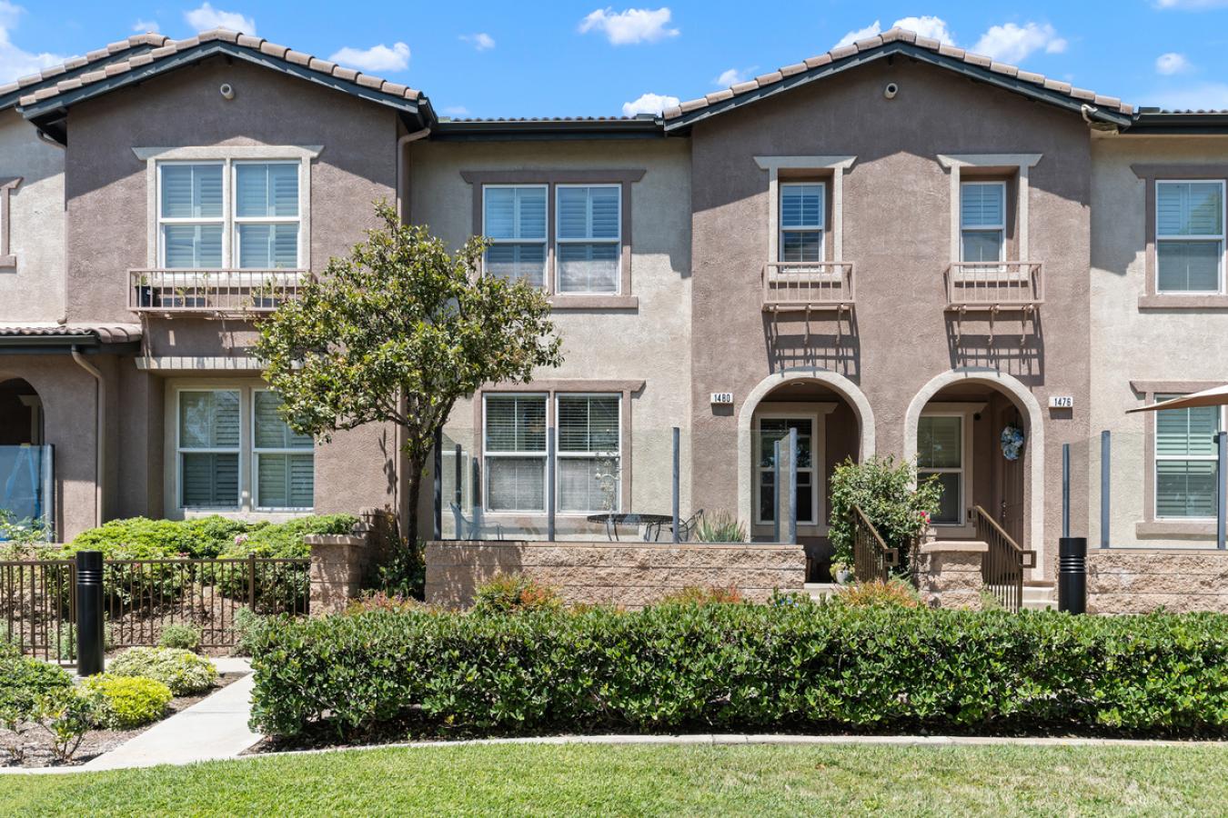 Upland, California, 91786, United States, 3 Bedrooms Bedrooms, ,2 BathroomsBathrooms,Residential,For Sale,1912944