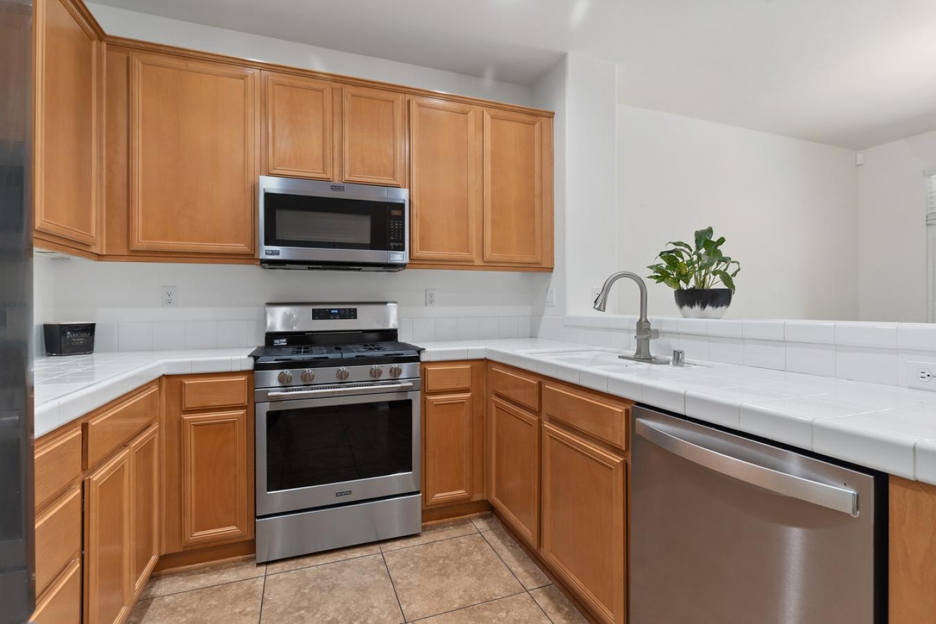 Upland, California, 91786, United States, 3 Bedrooms Bedrooms, ,2 BathroomsBathrooms,Residential,For Sale,1912944