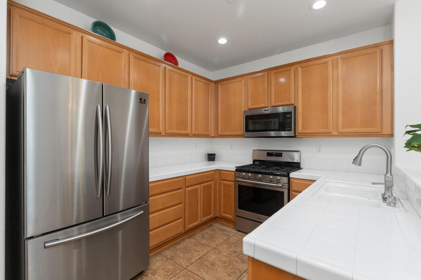 Upland, California, 91786, United States, 3 Bedrooms Bedrooms, ,2 BathroomsBathrooms,Residential,For Sale,1912944